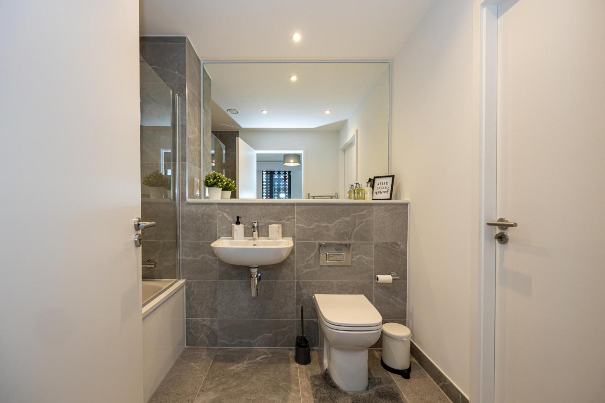 Royal Ebony By Asquare Lettings Daire Manchester Dış mekan fotoğraf